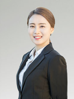Emily - 資深文件跟單